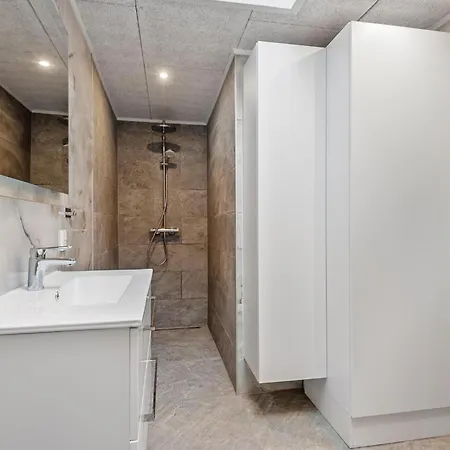 3 Bedroom Cozy In