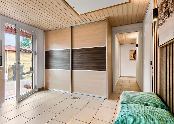 3 Bedroom Cozy In Prázdninový dům *